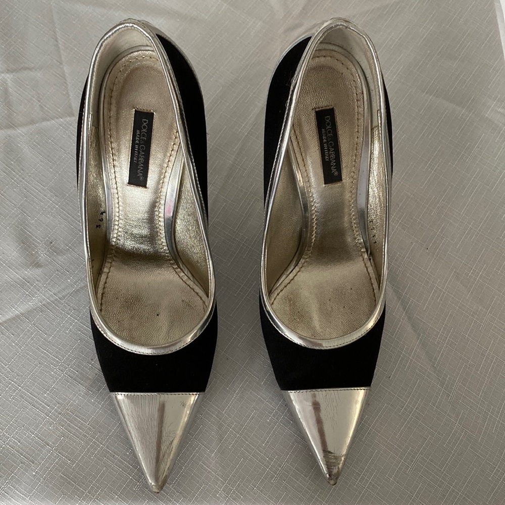 Dolce&Gabanna classic pumps in two toned colours. size EU36.5